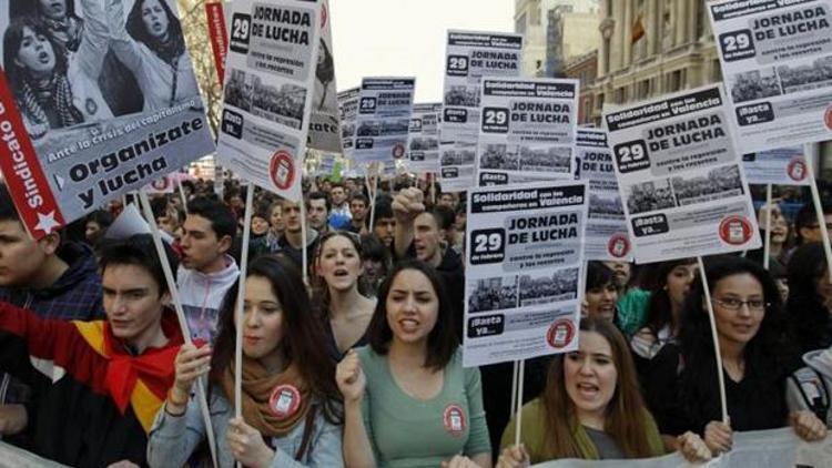 İspanyada öğrenci protestosu