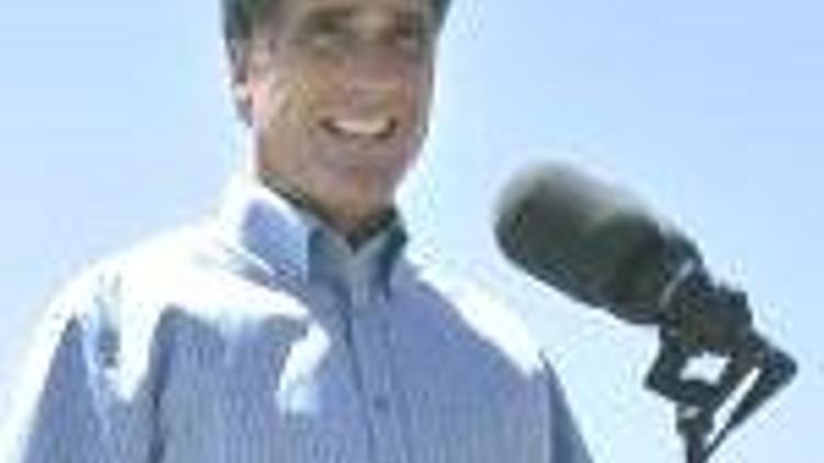 Yalancı seçimin galibi Romney