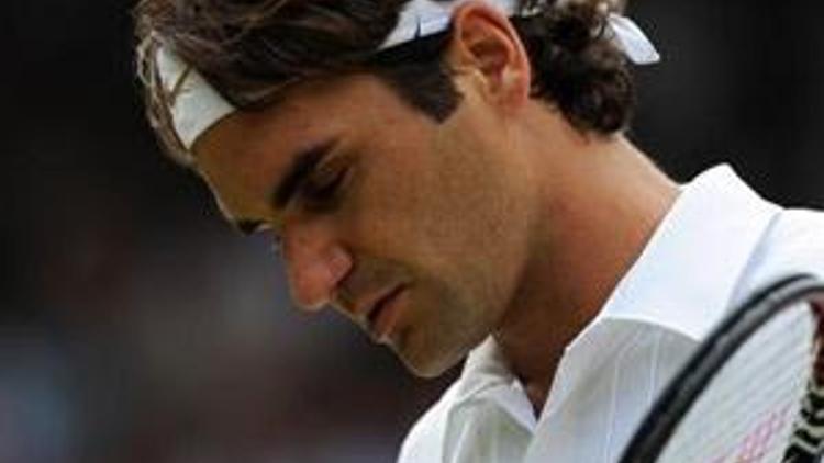 Federer Wimbledona veda etti