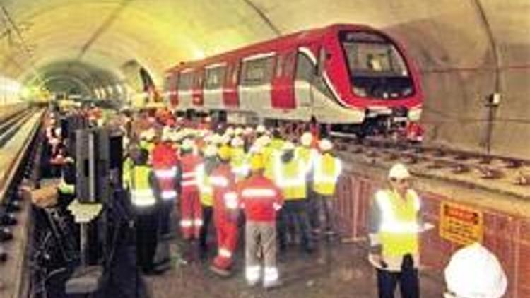 Kadıköy-Kartal metrosunda deneme seferi kazası