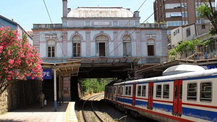 Tarihi Göztepe İstasyonu yıkılıyor