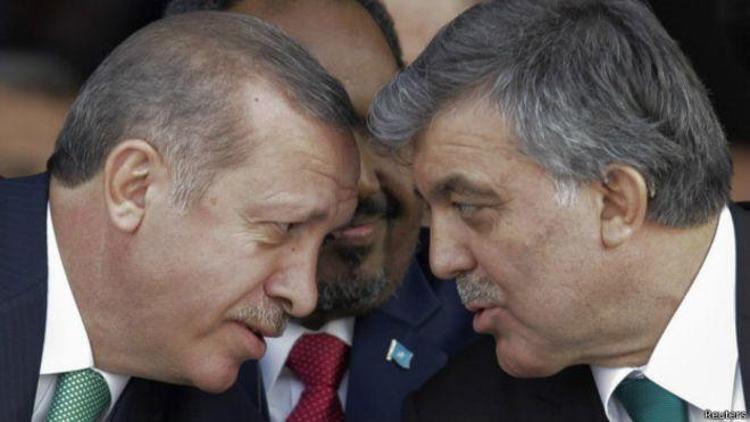 Financial Times: Gül Erdoğanı uyardı, AKPde çatlaklar büyüdü