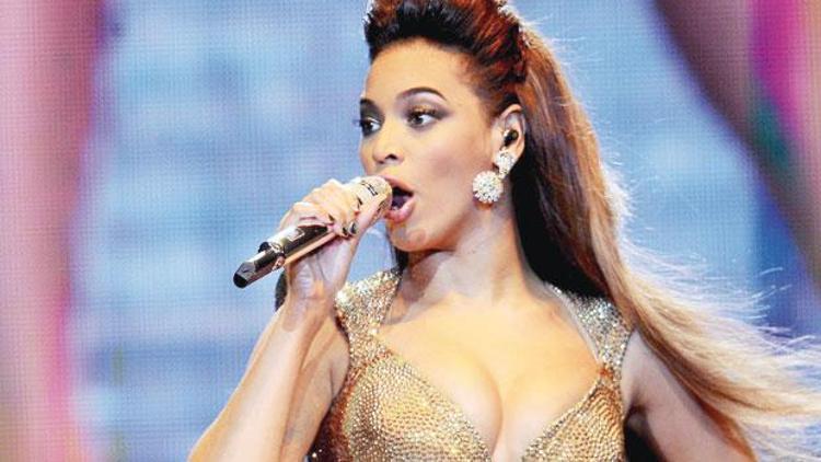 Beyonce’nin yeni ayakkabısının fiyatı dudak uçuklatıyor