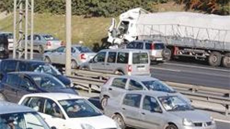 İstanbul’da yine TIR kazası felci