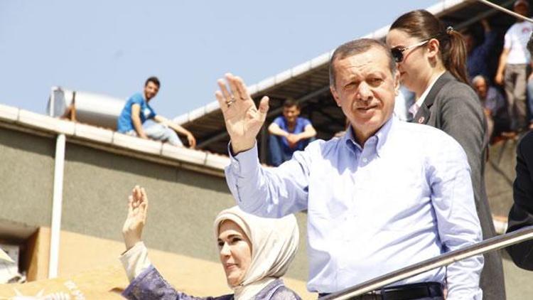 Başbakan Erdoğanın yanında silah alarmı
