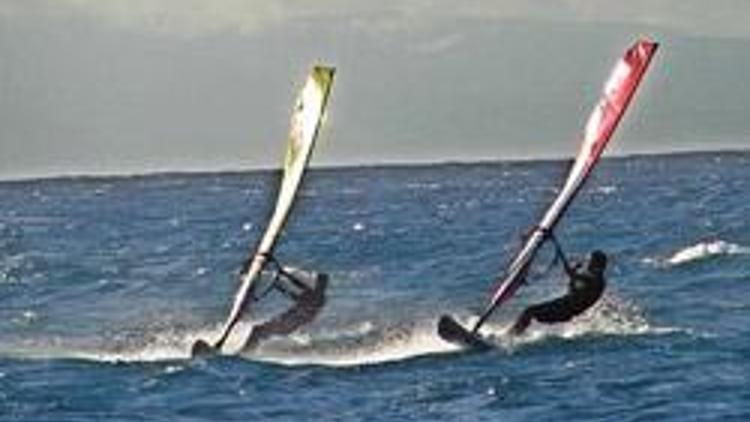 Windsurfde 2. gün heyecanı