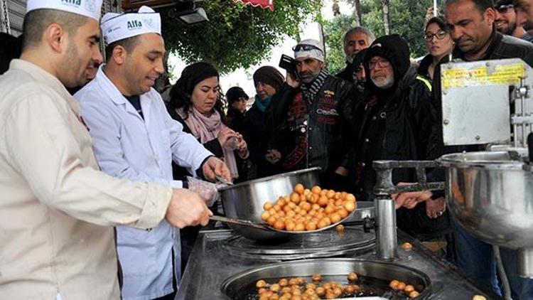 Müzeyyen Senar için lokma döküldü, gıyabında cenaze namazı kılındı