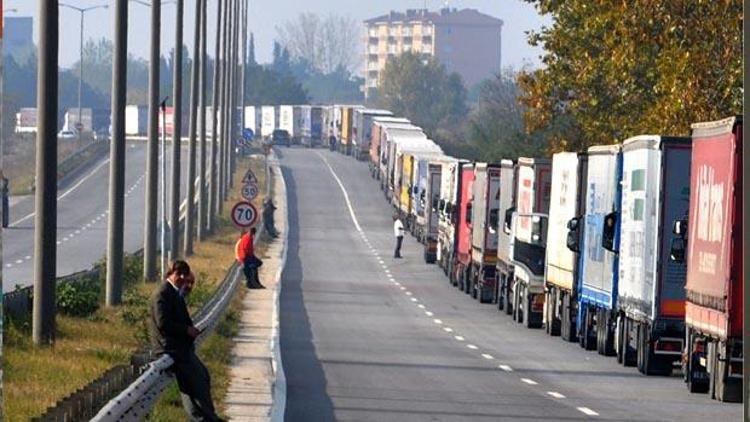 Bulgaristan sınır kapılarında büyük yoğunluk
