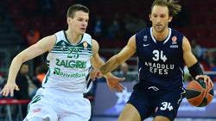 Anadolu Efes kendini buldu