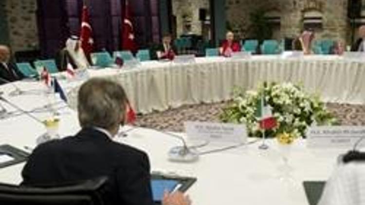 Yuvarlak masada Esad sonrası Suriye