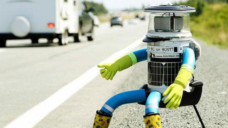 Otostopçu robot hitchBOT ABDde saldırıya uğradı