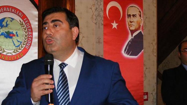 AK Partili Rifat Sait Balkanlıların onursal başkanı