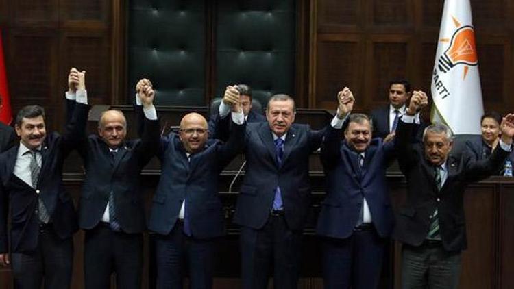 Başbakan Erdoğan partisinin belediye başkan adaylarını açıkladı