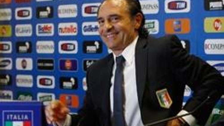 Prandelli 32 futbolcuyu belirledi