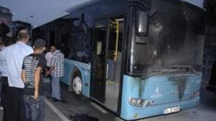 Beyoğlunda halk otobüsüne molotoflu saldırı