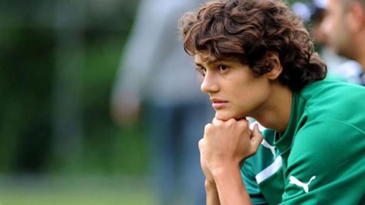 Enes Ünal, Guardianın gelecek vadeden futbolcular listesine girdi