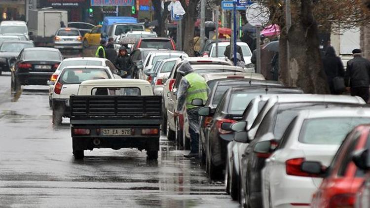 Sezenler Sokak’ta polis logolu otopark vurgunu