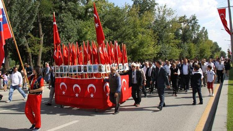 Çubuklu turşuyu kurdu