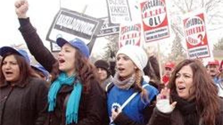 Işçilerden eksik maaş protestosu