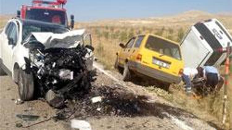 Antalyada trafik kazası: 5 ölü, 7 yaralı