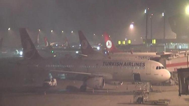 Atatürk Havalimanına sis engeli