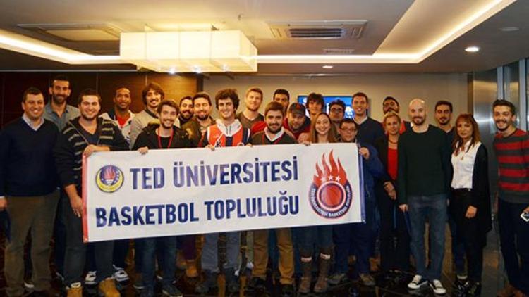 TED üniversitelilerle buluştu