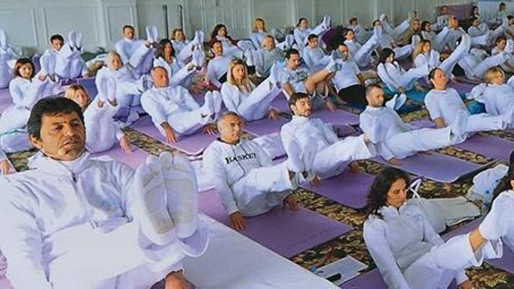 Üstatla yoga yaptılar