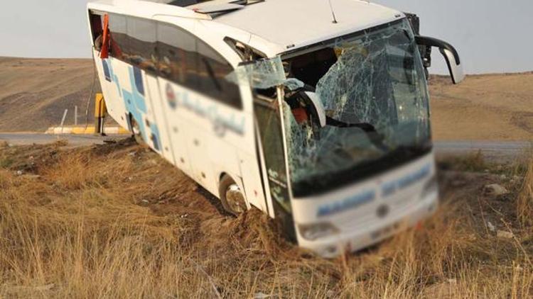 Sivasta otobüs kazası: 36 yaralı