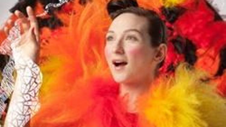 My Brightest Diamond geliyor