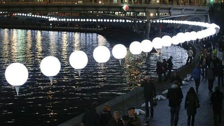 Berlin Duvarının yıkılışının 25. yıl dönümü