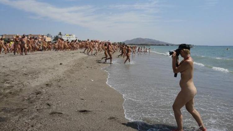 İspanya plajları çıplaklarla dolacak