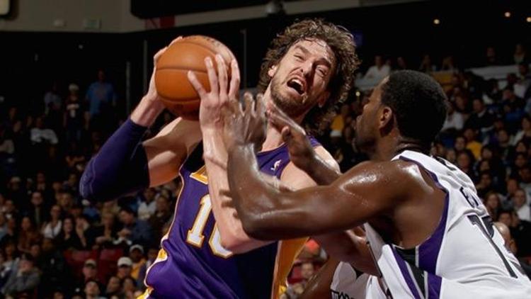 Lakers Sacramentoya acımadı