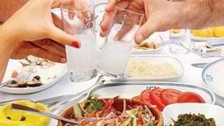 Rakı, Yunan adaları ve Almanya’da evlere girdi ihracatı 4 milyon litreyi aştı