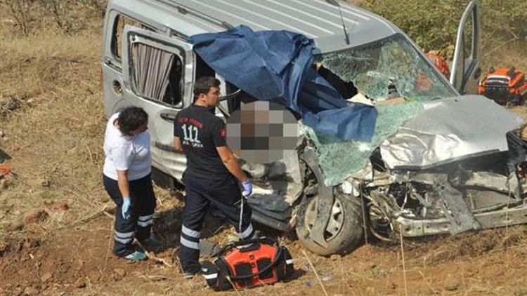 İzmirde alkollü sürücü dehşet saçtı: 4 ölü, 6 yaralı