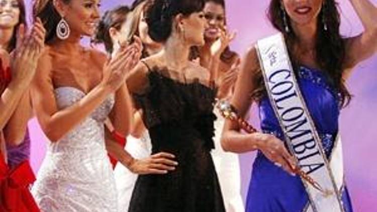 Miss Kolombiya tacını taktı