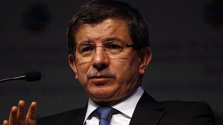 Atina Davutoğlunu bekliyor