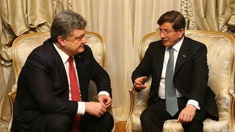 Başbakan Davutoğlu, Ukrayna Cumhurbaşkanı Petro Poroşenko ile görüştü