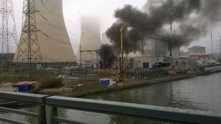 Belçikanın Tihange nükleer santralinde yangın