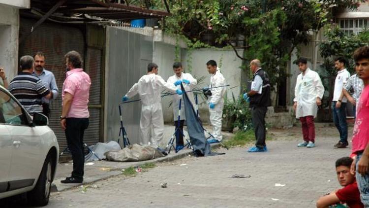 Zeytinburnunda cinayet: 2 ölü, 2 yaralı