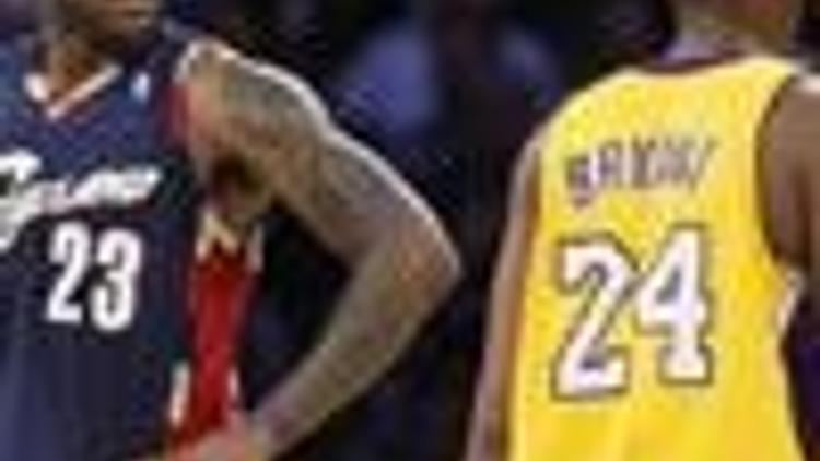 Kobe outplays LeBron in battle of superstars