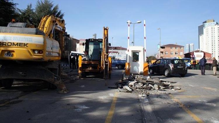 Büyükşehir ve Ataşehir belediyelerinin otopark kapışması