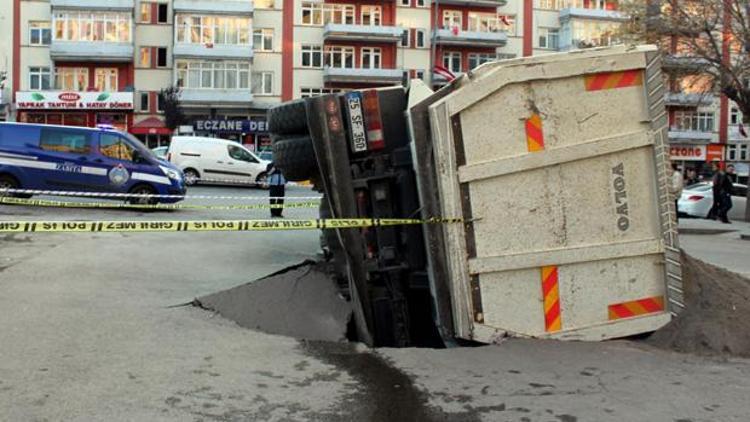 Tekne ‘yürüdü’ kamyon ‘battı’