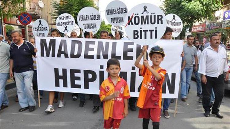 Somalı madencilerden madenler açılsın yürüyüşü