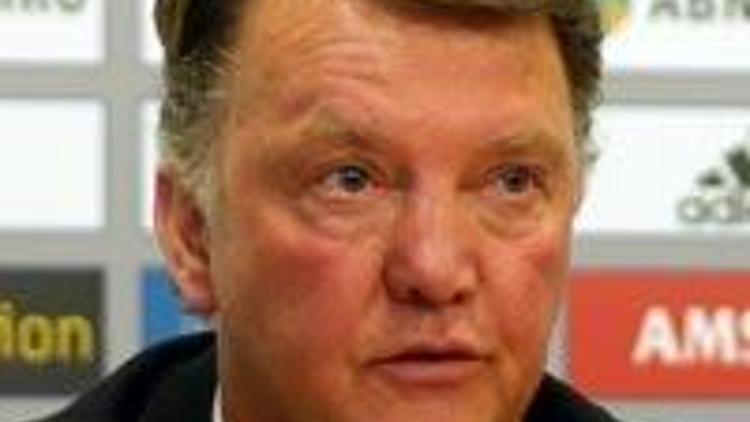 Van Gaal Bayern Münihle el sıkıştı