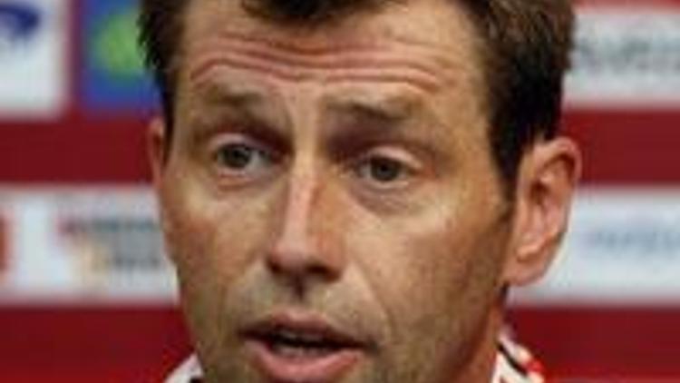 Skibbe: S.Bükreş kadrosu Bursa maçından sonra belli olur