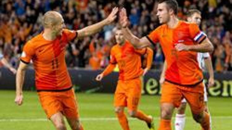 Hollanda, Macaristanı 8-1 yendi