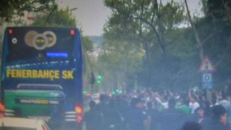 Fenerbahçe otobüsüne bir saldırı daha