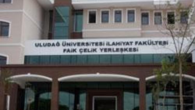 İlahiyat fakültesine ‘papaz’ aranıyor