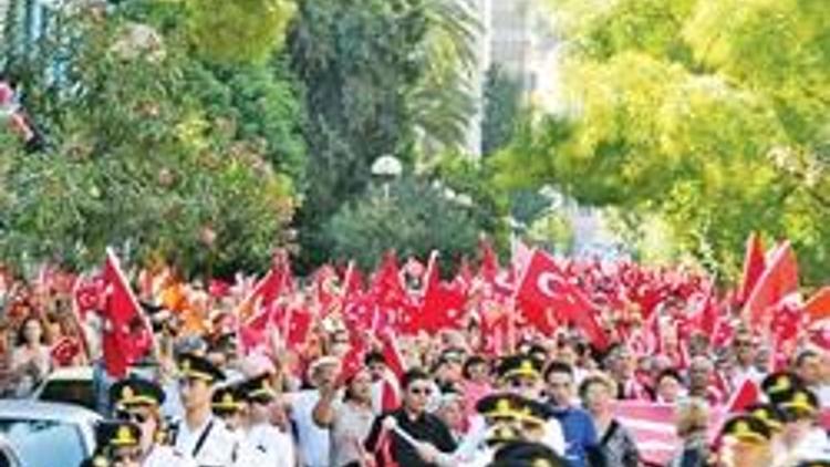 İzmir’in kavakları çekildi bayrakları