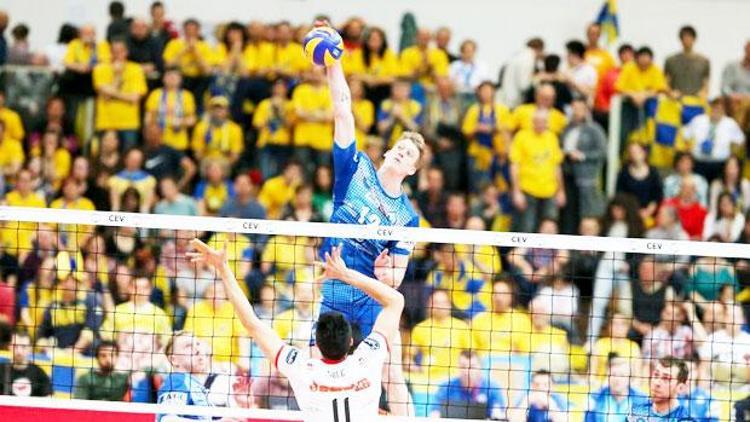 Dinamo Moskova CEV Kupasının sahibi oldu